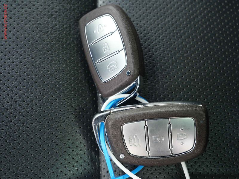 Hyundai Tucson (2015) 2.0CRDi 4x4, 1.maj,ČR, AT - fotka 30 z 30