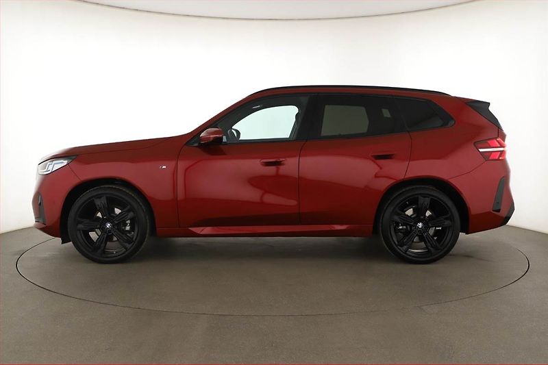 BMW X3 (2025) 20d xDrive, M Sport, Navigace - fotka 3 z 21