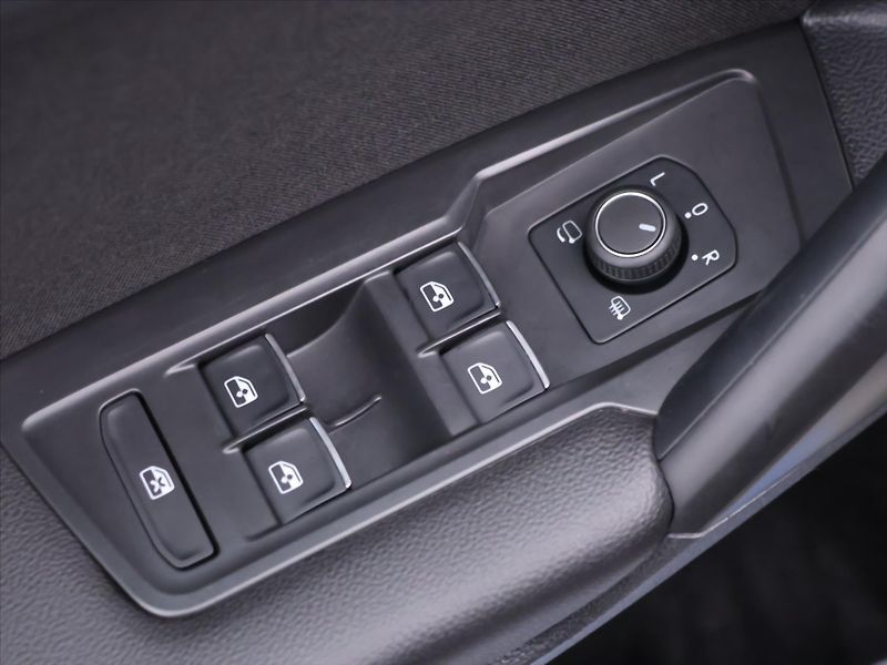 Volkswagen Tiguan Allspace 2,0 TSI 140kW 4motion DPH TZ - fotka 16 z 36