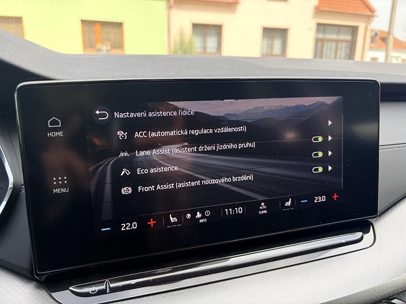 Škoda Octavia 2.0TDI DSG 4x4 STYLE REZERVACE - fotka 34 z 45