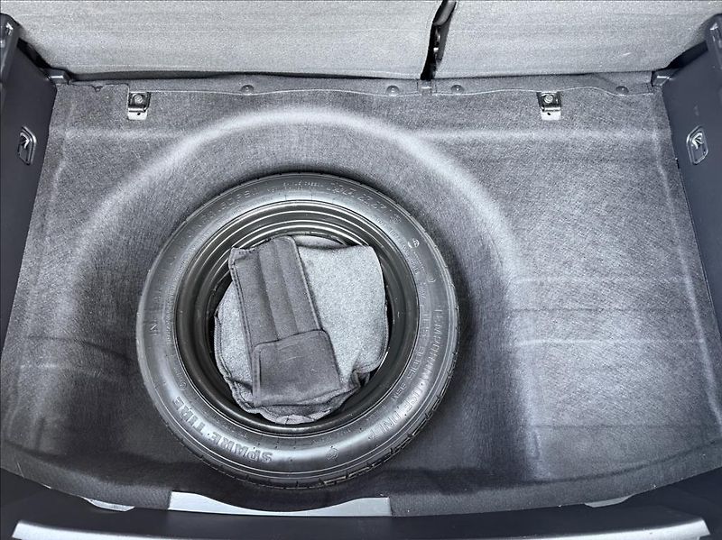 Hyundai ix20 1,4 i  Trikolor Essential - fotka 19 z 28