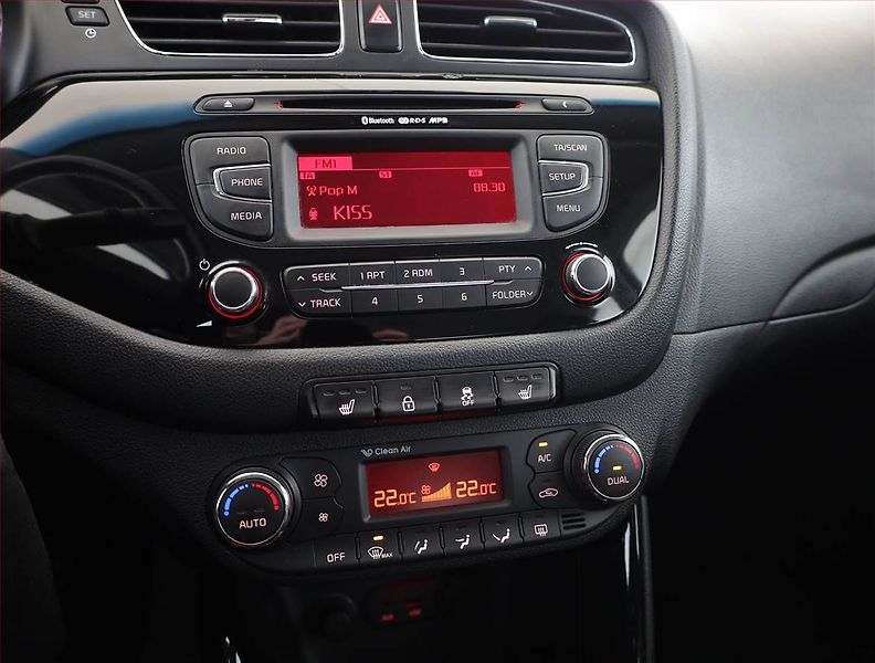Kia Ceed (2012) 1.6 CRDi, Tempomat - fotka 16 z 17