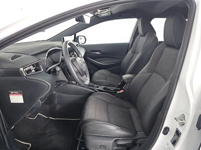 Toyota Corolla (2023) 2.0HEV 197k STYLE - fotka 6 z 26