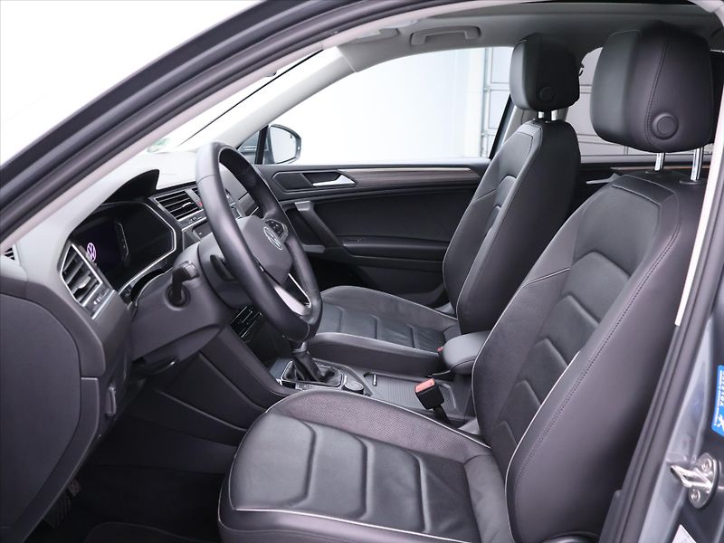 Volkswagen Tiguan Allspace 2,0 TSI 140kW DSG 4M Kůže DPH - fotka 12 z 38