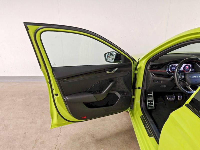 Škoda Octavia (2025) 2.0 TSI 195 kW DSG RS - fotka 21 z 31