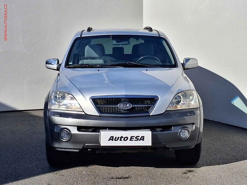 Kia Sorento (2005) 2.5D 4x4, ČR, autoAC, tažné - fotka 2 z 16