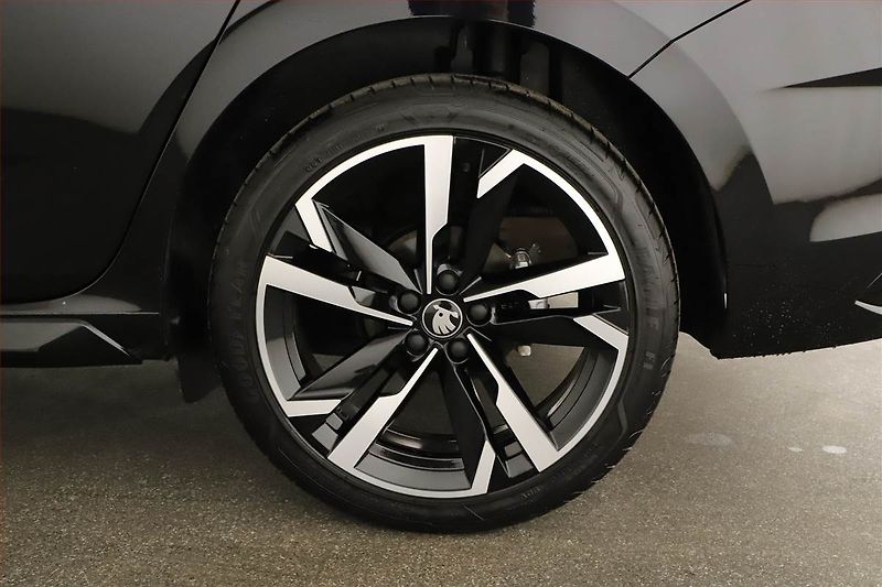 Škoda Scala (2025) 1.5 TSI, MONTE CARLO, AUTOMAT - fotka 20 z 20