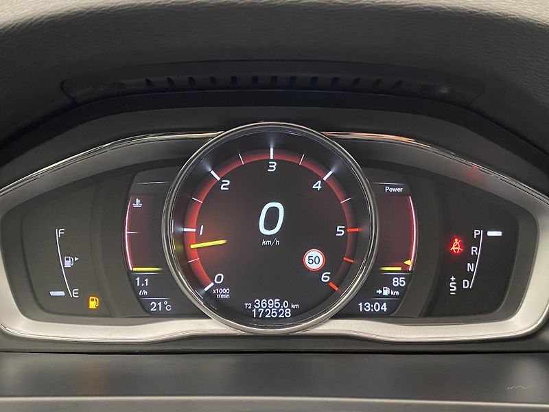 Volvo V60 CC D4 AWD SUMMUM REZERVACE - fotka 24 z 42