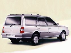 FSO Polonez se vyráběl mezi lezy 1978 až 2002