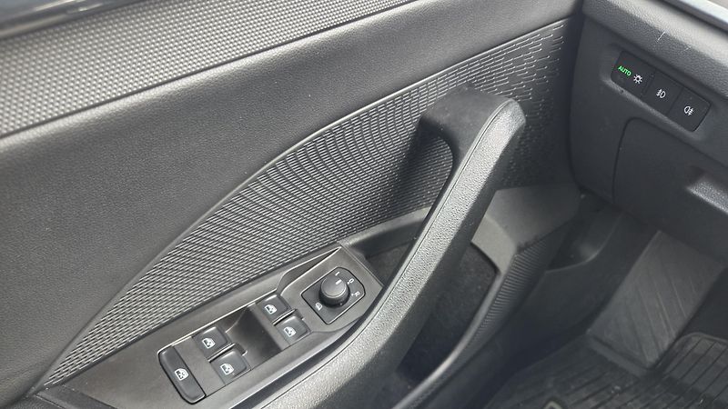 Škoda Octavia  2.0TDI 110kW Ambit DSG CZ DPH - fotka 28 z 30