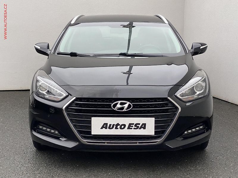 Hyundai i40 (2017) 1.7 CRDi, ČR, AC, park.čidla - fotka 2 z 19