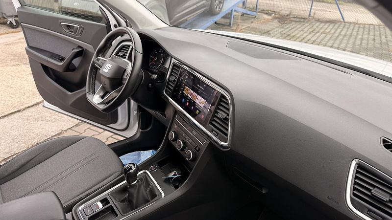 Seat Ateca (2023) 2.0tdi,ZÁRUKA,LED ,DIESEL - fotka 28 z 49