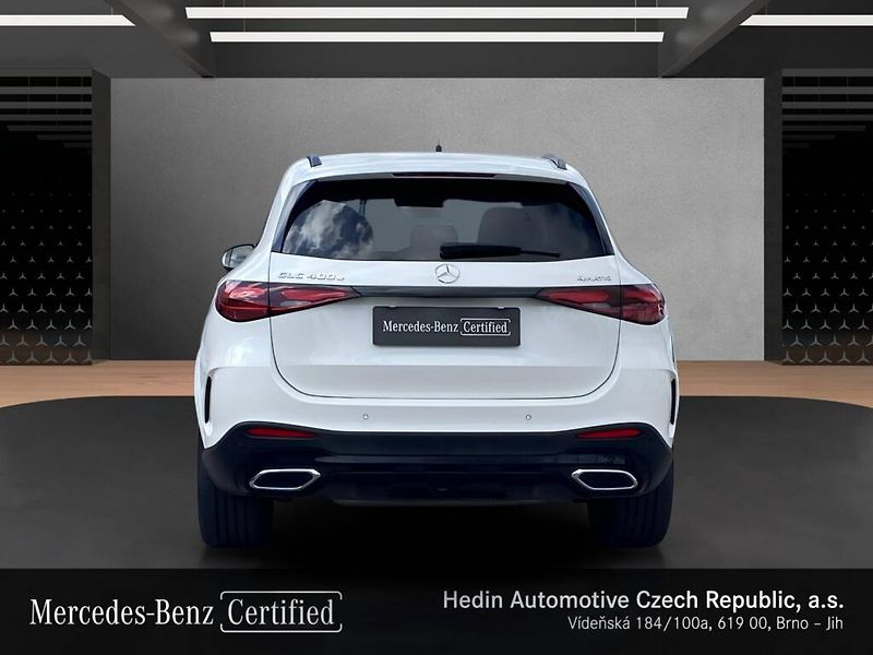 Mercedes-Benz GLC (2023) 400 e 4MATIC - fotka 4 z 29