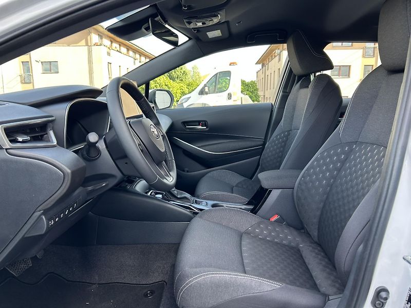 Toyota Corolla (2025) TS COMFORT TECH 1,8 HEV AT - fotka 7 z 14