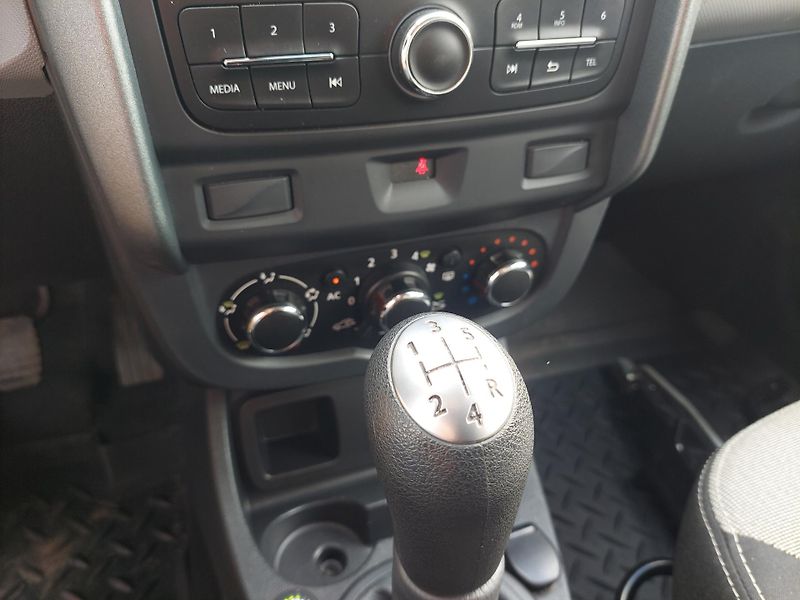 Dacia Duster (2014) 1.6i-16v originalní LPG - fotka 12 z 29