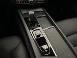 Volvo XC60 B4 AWD MOMENTUM PRO AUT - náhled 27