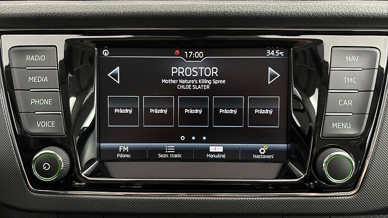 Škoda Fabia 1.0 TSI Ambition Combi - fotka 11 z 24