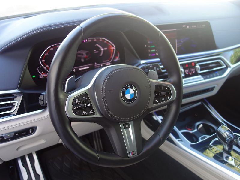 BMW X7 (2022) 4.0d*XD*M-PAKET*24000KM*TOP*CZ - fotka 37 z 50