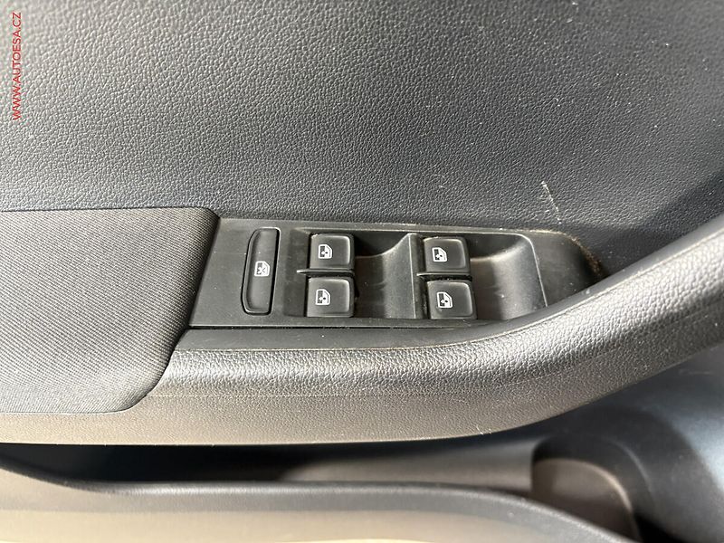 Škoda Fabia (2015) 1.2TSI, ČR - fotka 12 z 14