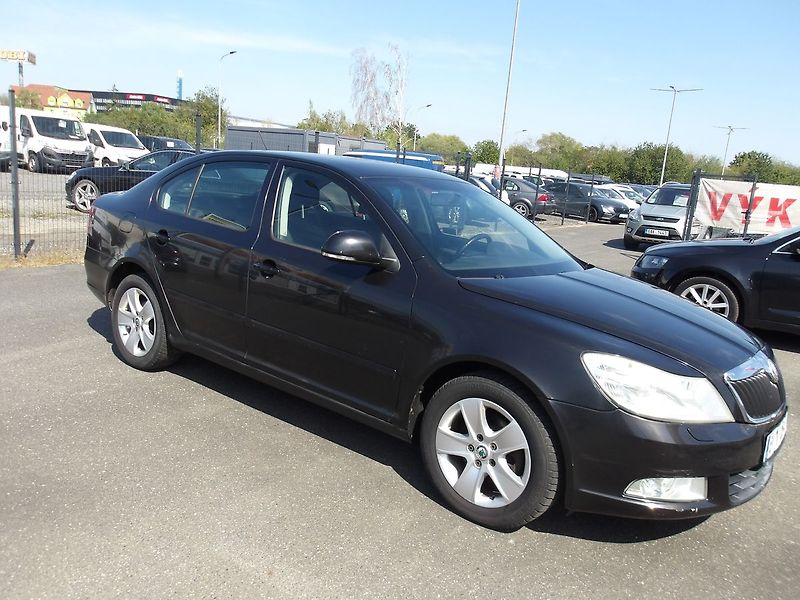 Škoda Octavia 2,0TDi JEZDÍ VÝBORNĚ ! - fotka 6 z 42