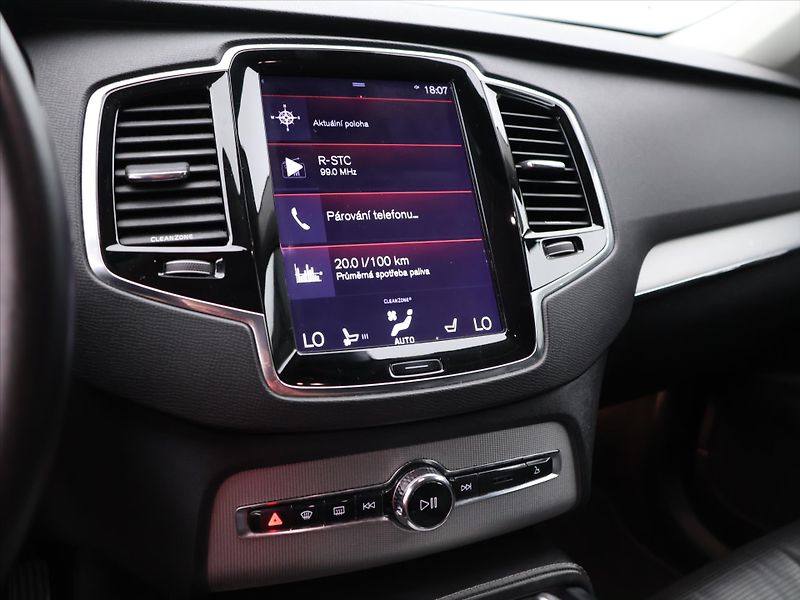 Volvo XC90 2,0 D 165 kW Inscription CZ - fotka 16 z 27