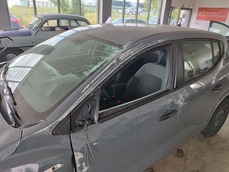 Dacia Sandero (2023) 1,0i,67KW,LPG,KLIMA,naj.15tkm - fotka 21 z 26