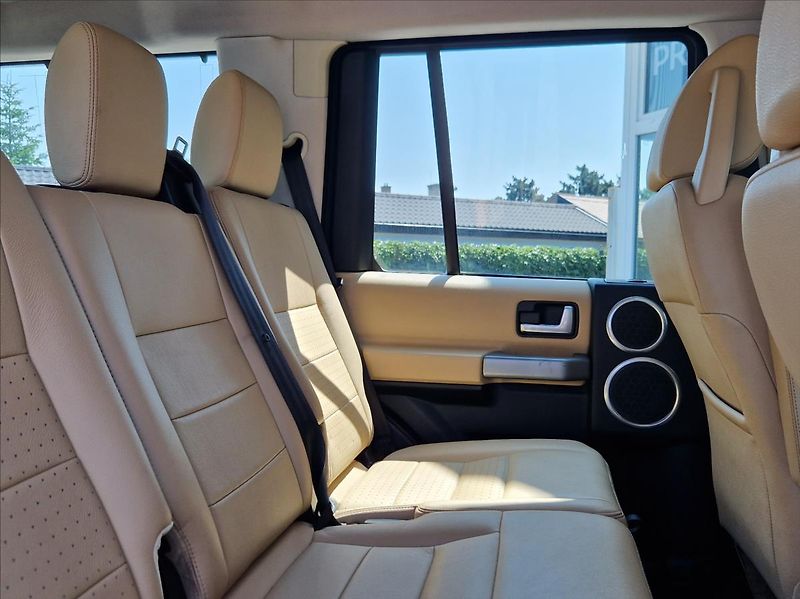 Land Rover Discovery 2,7 TDI 140kW TAŽNÉ HARMANKARD - fotka 12 z 35