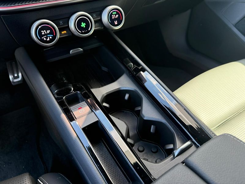 Škoda Superb Sportline 2.0 TSI 150kw DSG - fotka 21 z 27