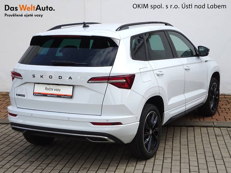 Škoda Karoq (2025) 2,0TDi /110kW  DSG Sportline - fotka 2 z 27