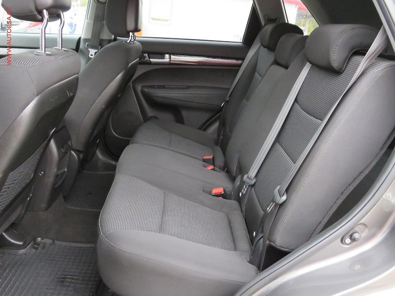 Kia Sorento (2015) 2.2CRDi, 2.maj,ČR, AT - fotka 10 z 29