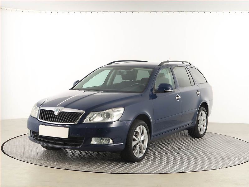 Škoda Octavia (2012) 1.6 TDI 4x4, 4X4, Serv.kniha - fotka 2 z 17