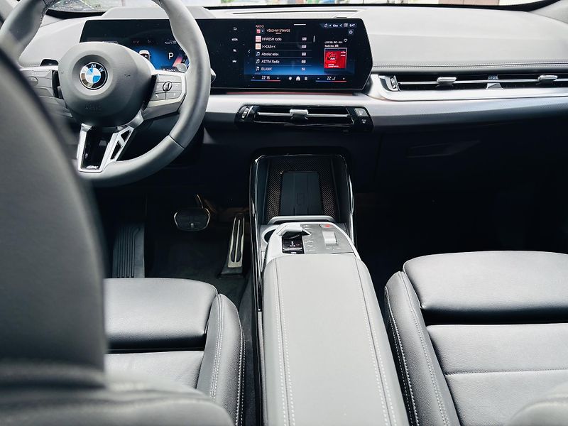 BMW X1 (2024) 2.3D, 145kW, XDRIVE, ČR, DPH - fotka 13 z 19
