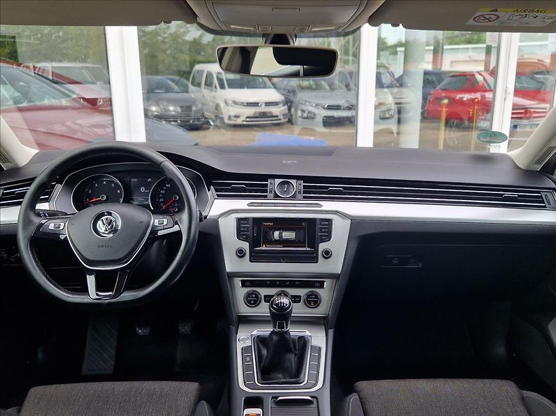 Volkswagen Passat 1,4 TSI 110kW BM SENZORY NOSIČ - fotka 20 z 42