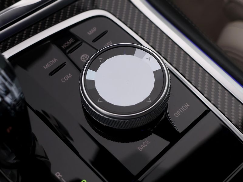BMW Řada 8 3,0 840i 245kW Gran Coupe DPH - fotka 40 z 49