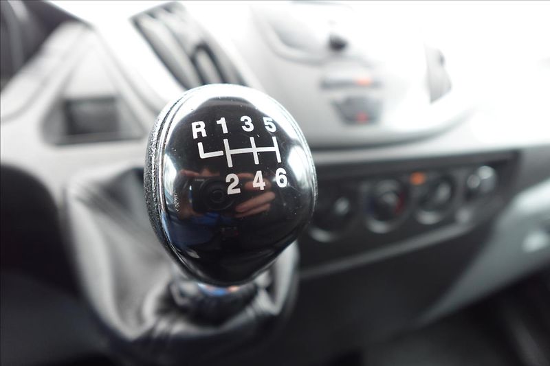Ford Transit 2,0 TDCi  L3H2 9MÍST KLIMA SER - fotka 45 z 45