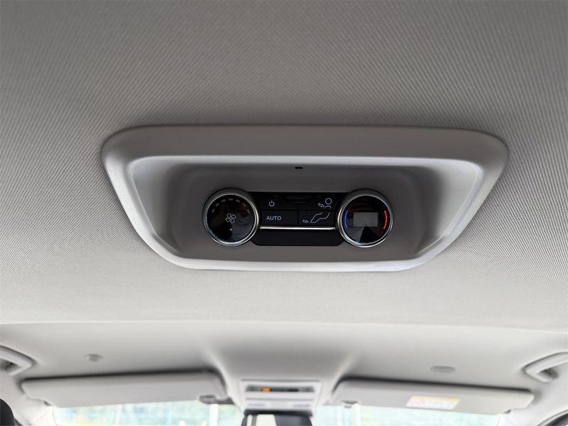 Ford Tourneo Custom Titanium X L2, Tourneo, 2.5 Du - fotka 14 z 22