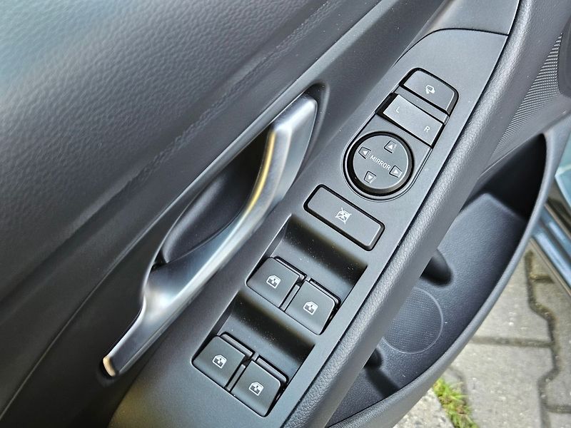 Hyundai i30 1,0 T-GDi 84kW, Style, 1.maj. - fotka 11 z 34