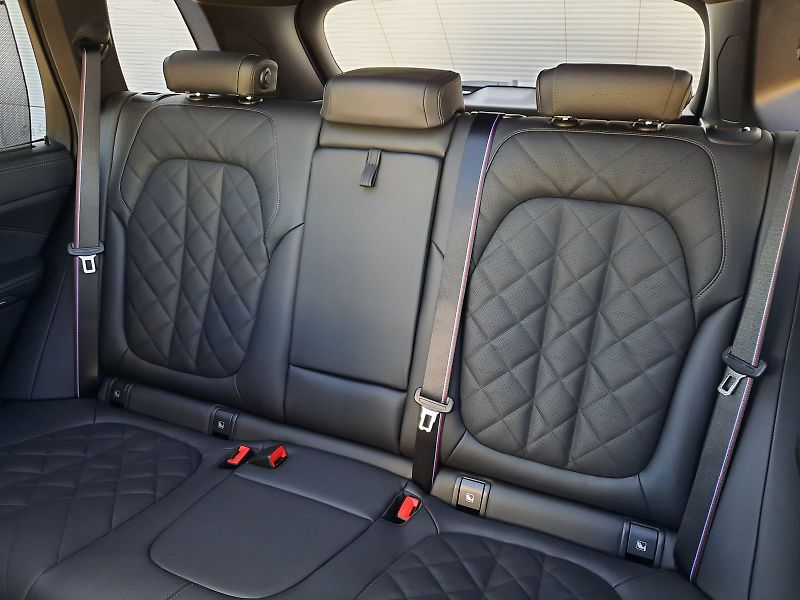 BMW X5 (2026) xDrive 30d M Sport - fotka 12 z 17