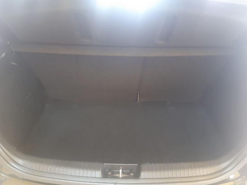 Hyundai i20 1.2 I KLIMA 57KW - fotka 17 z 19