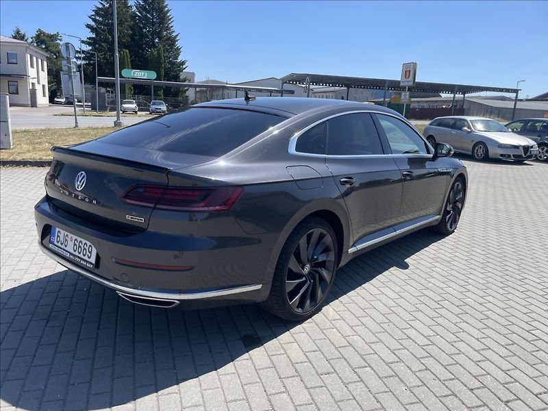 Volkswagen Arteon 2,0 BiTDi 176kw R-Line 4x4 DPH - fotka 35 z 39