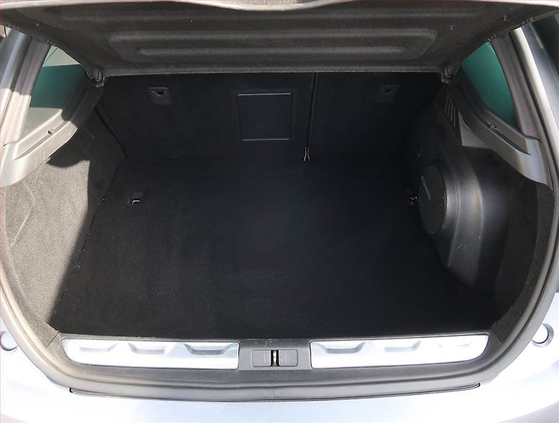 Citroën DS5 (2016) 2.0 BlueHDI, Automat - fotka 14 z 23