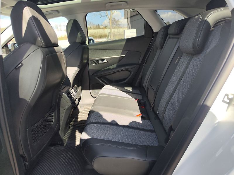 Peugeot 3008 1.5 BlueHDi/96kW Allure S&S AT - fotka 11 z 36