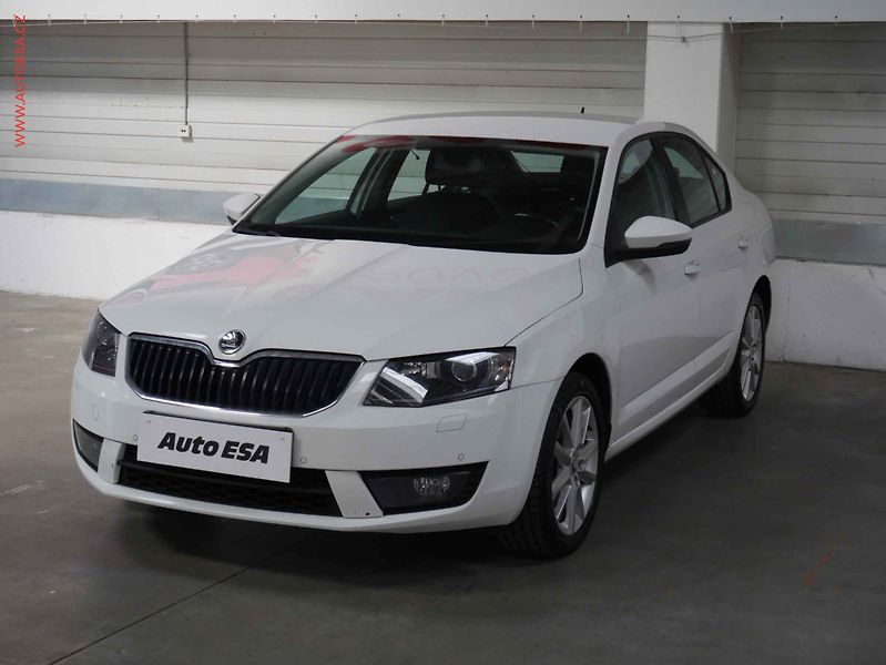 Škoda Octavia (2014) 1.4 G-TEC, ČR, bixen, autoAC - fotka 3 z 18