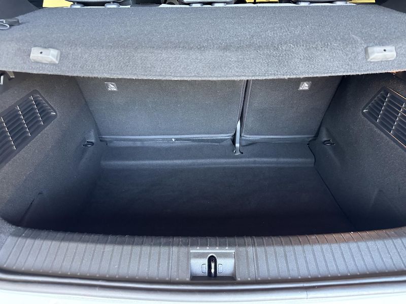 Renault Mégane (2023) E TECH Evolution EV60 1MAJITEL - fotka 25 z 40