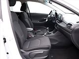 Hyundai i30 1,6 CRDi 85kW Smart LED CZ - náhled 11