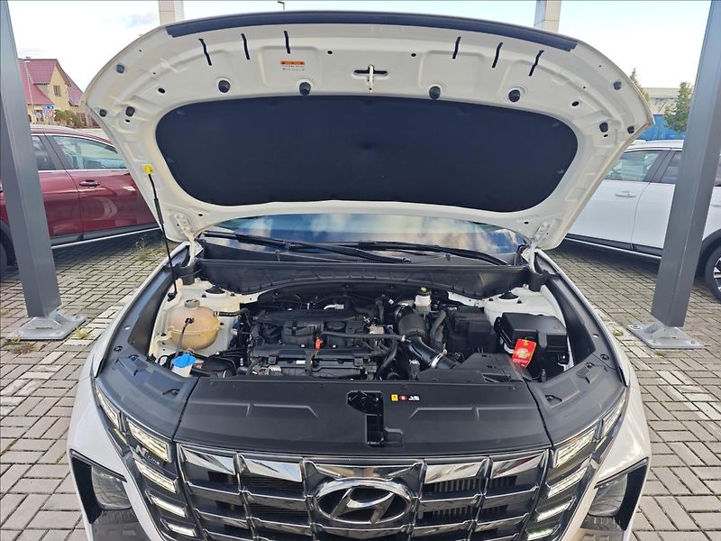 Hyundai Tucson 1,6 T-GDI MHEV 7DCT automat  4 - fotka 19 z 23