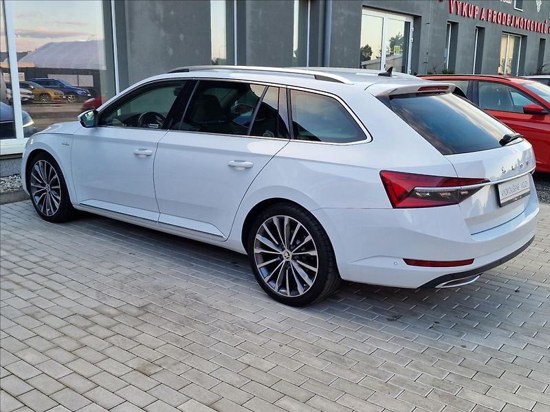 Škoda Superb 2.0TDI 140kW DSG 4x4 L&K ,ČR - fotka 7 z 50
