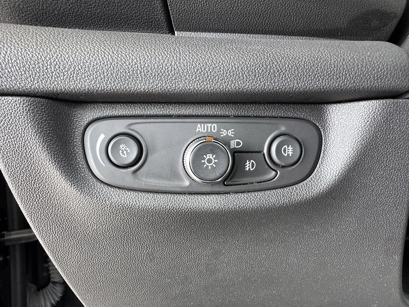 Opel Insignia 2,0CDTI  128kW*AUT*REZERVACE! - fotka 25 z 33