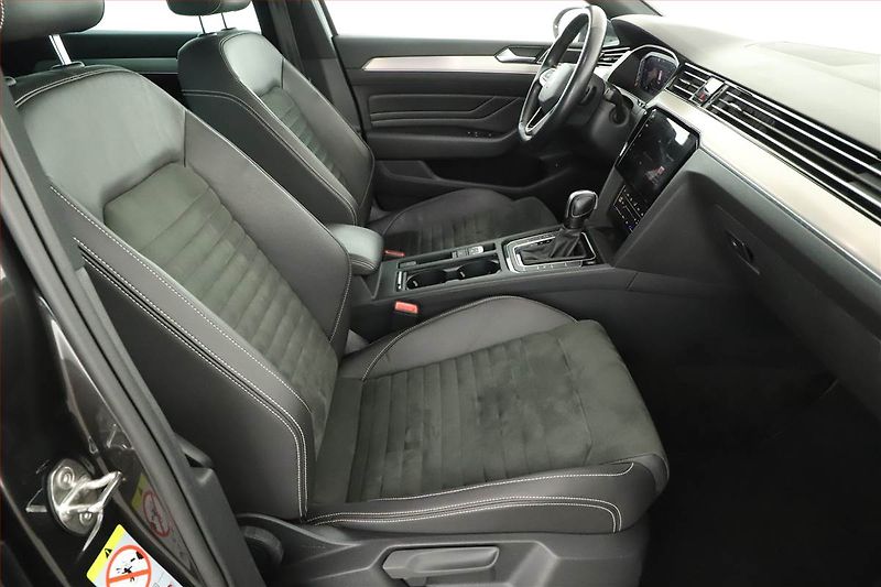 Volkswagen Passat (2021) 2.0 TDI, Automat, Kůže, Navi - fotka 7 z 20