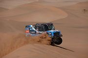 Účastníci Rallye Dakar zdolávají obrovské duny